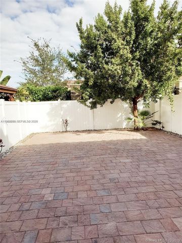 3353 W 91st Ter, Hialeah, FL 33018