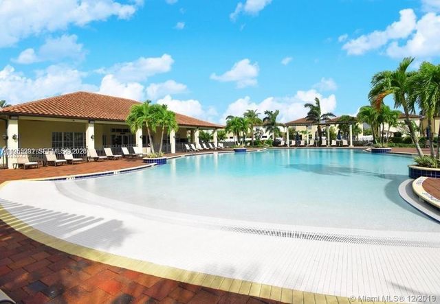 3353 W 91st Ter, Hialeah, FL 33018