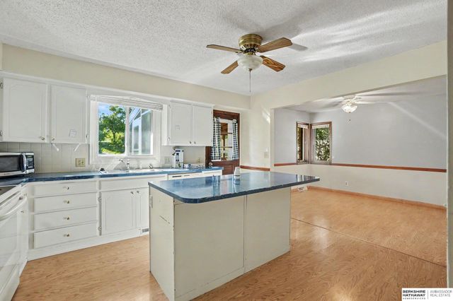 4923 S 147th Street, Omaha, NE 68137