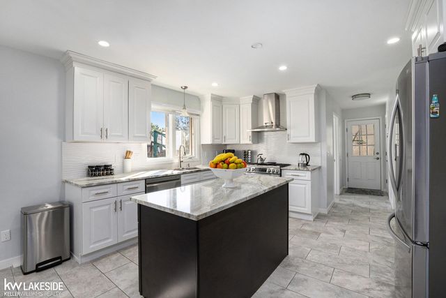 2679 Larch Drive, Sterling Heights, MI 48314