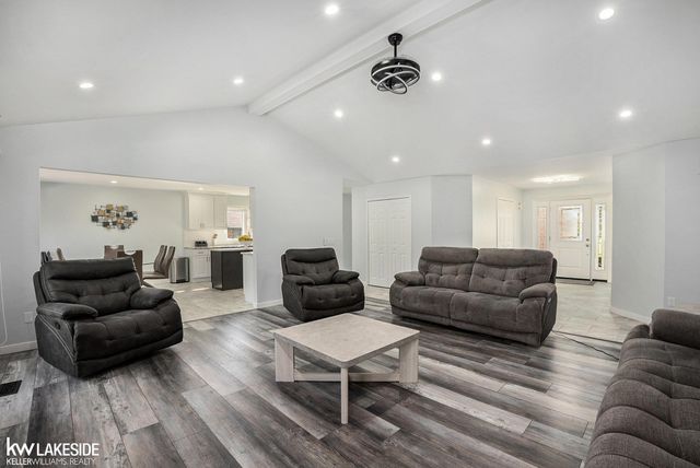 2679 Larch Drive, Sterling Heights, MI 48314