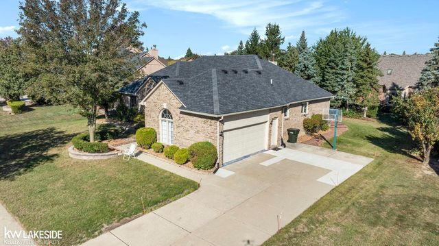 2679 Larch Drive, Sterling Heights, MI 48314