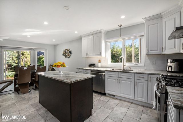 2679 Larch Drive, Sterling Heights, MI 48314