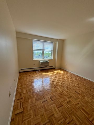 185 Freeman Street 935, Brookline, MA 02446