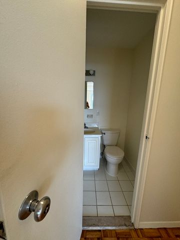 185 Freeman Street 935, Brookline, MA 02446