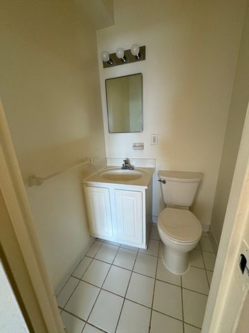 185 Freeman Street 935, Brookline, MA 02446