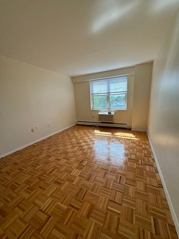 185 Freeman Street 935, Brookline, MA 02446