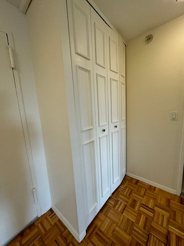 185 Freeman Street 935, Brookline, MA 02446