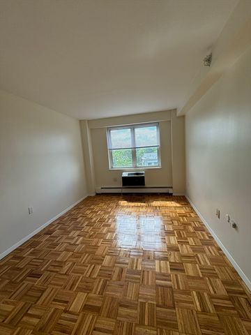 185 Freeman Street 935, Brookline, MA 02446