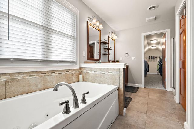 3253 Mockingbird Lane, Valparaiso, IN 46383