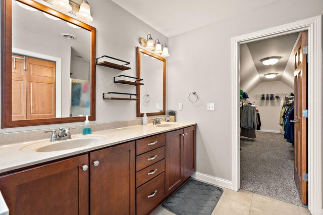 3253 Mockingbird Lane, Valparaiso, IN 46383