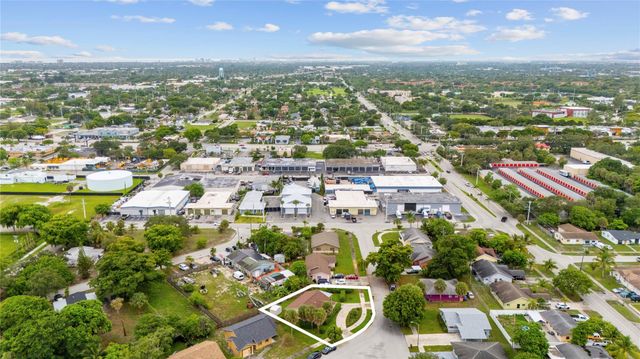 254 NW 2nd Way, Deerfield Beach, FL 33441