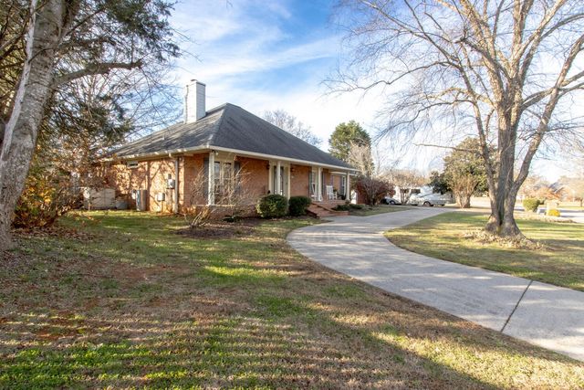 3221 Overhill Ct, Murfreesboro, TN 37130