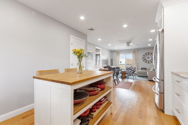 1093 Main St 4, Weymouth, MA 02190