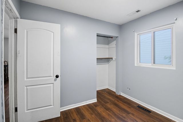 6611 W 83RD Street, Burbank, IL 60459