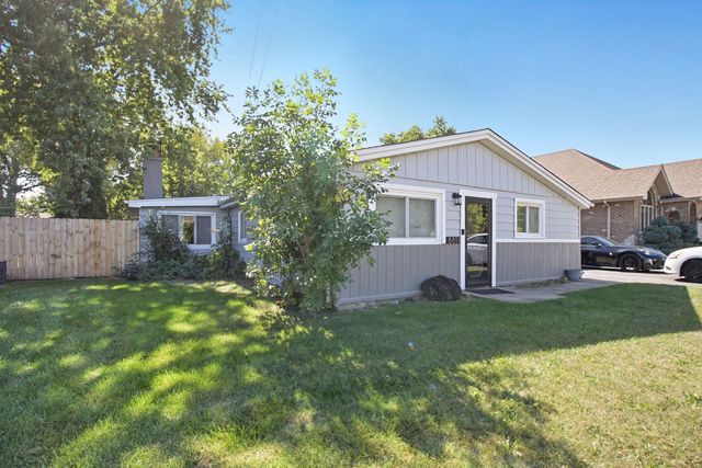 6611 W 83RD Street, Burbank, IL 60459