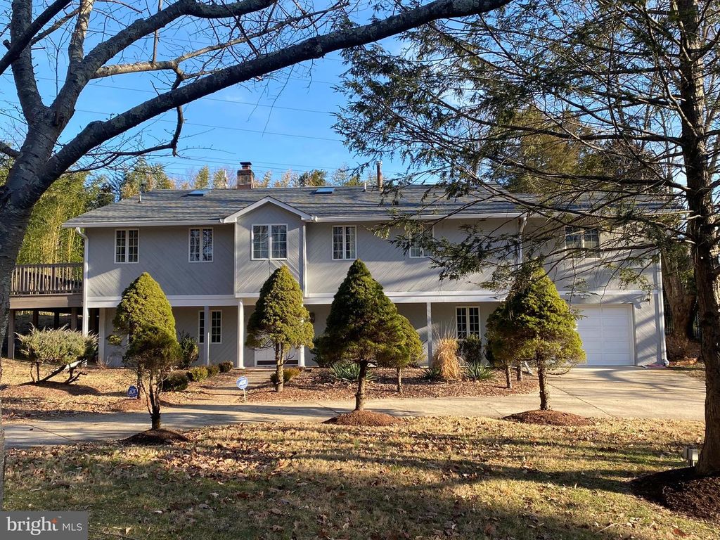 9917 BETTEKER LN, Potomac, MD 20854
