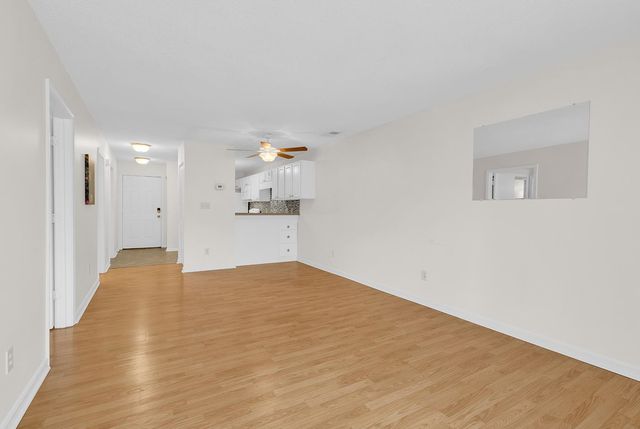 7700 Porcher Dr Apt 2203, Myrtle Beach, SC 29572