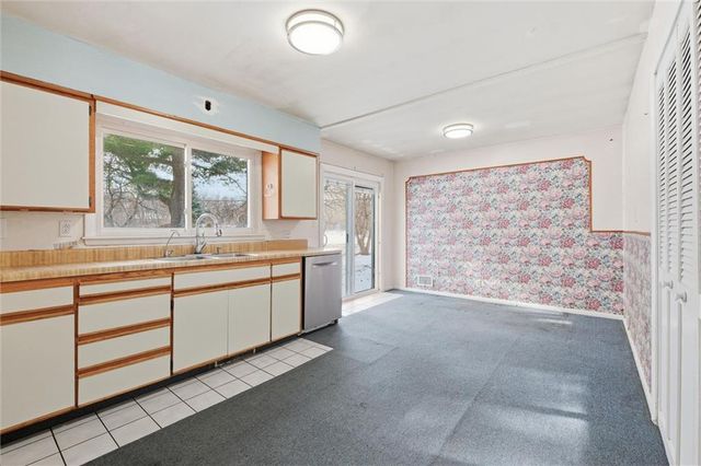 6209 NW Tower Drive, Platte Woods, MO 64151