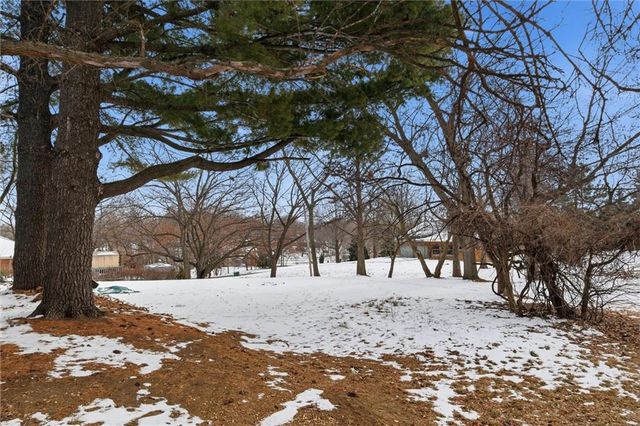 6209 NW Tower Drive, Platte Woods, MO 64151