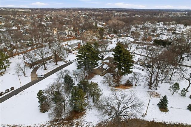 6209 NW Tower Drive, Platte Woods, MO 64151