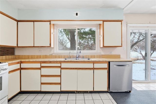 6209 NW Tower Drive, Platte Woods, MO 64151