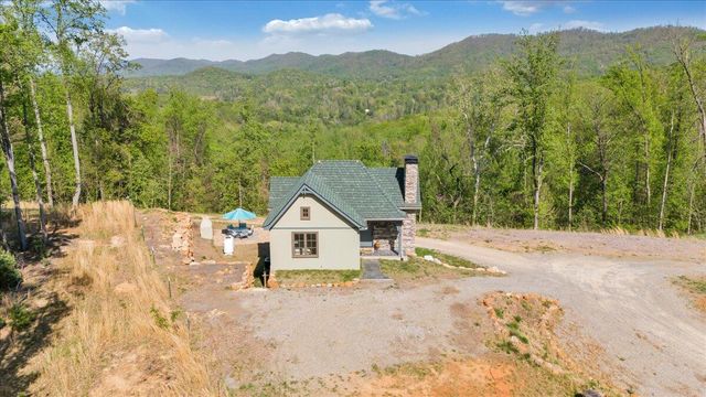 175 Hayden Mountain RD, Boones Mill, VA 24065