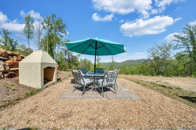 175 Hayden Mountain RD, Boones Mill, VA 24065