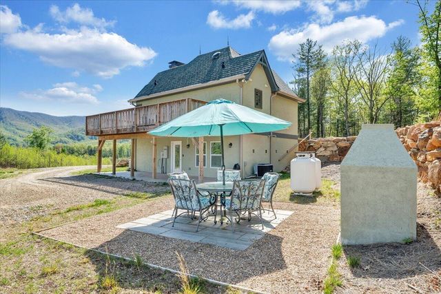175 Hayden Mountain RD, Boones Mill, VA 24065