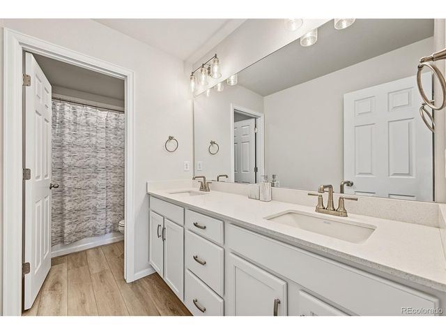 9734 Ceylon St, Commerce City, CO 80022