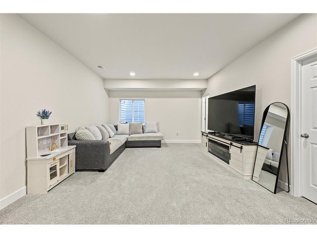 9734 Ceylon St, Commerce City, CO 80022