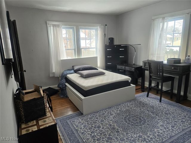 423 Bradley Lane, Youngstown, OH 44504