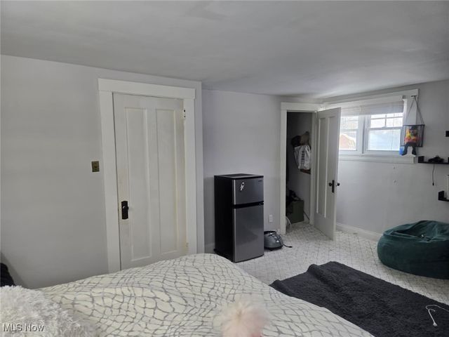 423 Bradley Lane, Youngstown, OH 44504