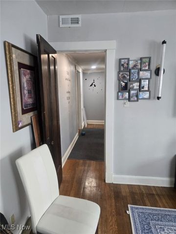 423 Bradley Lane, Youngstown, OH 44504