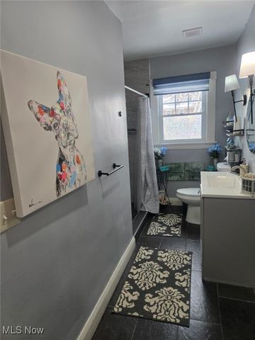 423 Bradley Lane, Youngstown, OH 44504