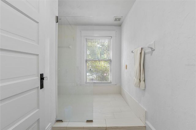 520 E ANDERSON STREET, Orlando, FL 32801