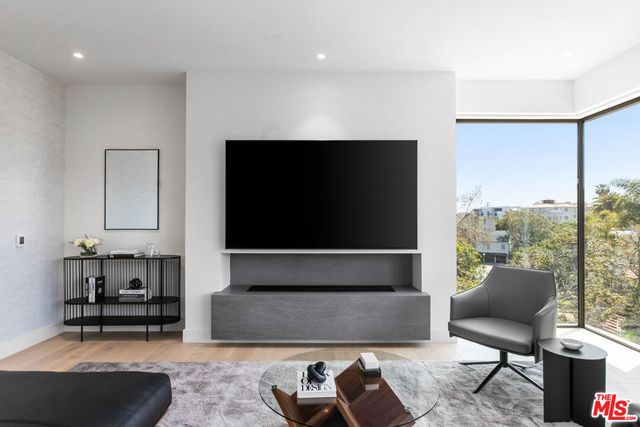 1644 Malcolm Avenue 310, Los Angeles, CA 90024