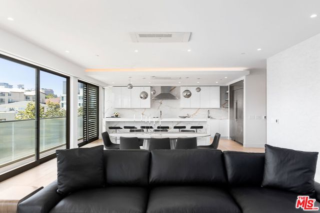 1644 Malcolm Avenue 310, Los Angeles, CA 90024