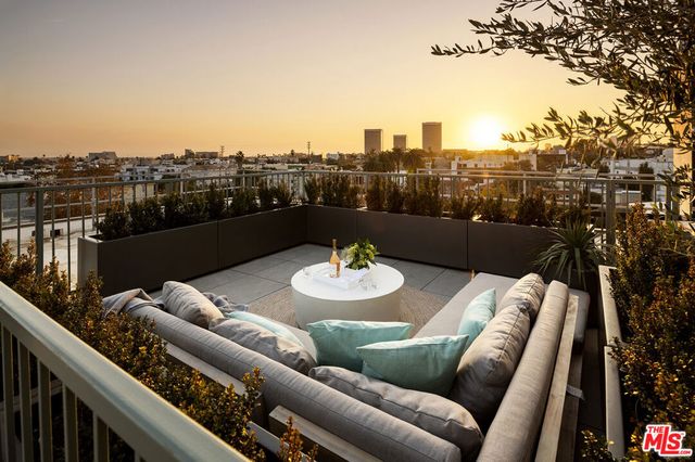 1644 Malcolm Avenue 310, Los Angeles, CA 90024