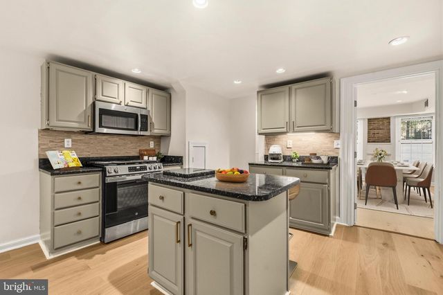 1905 NEW HAMPSHIRE AVE NW, Washington, DC 20009