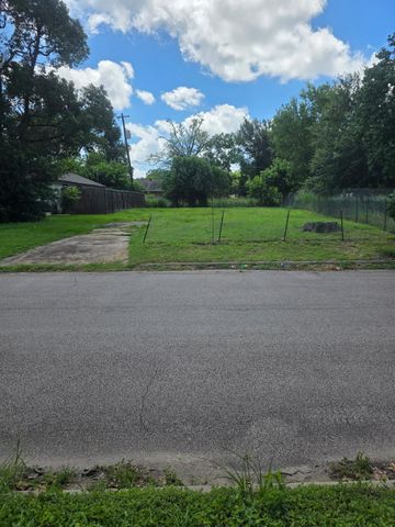 6615 Sherwood Drive, Houston, TX 77021
