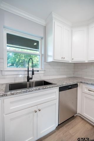 2922 W Azalea, Tyler, TX 75701