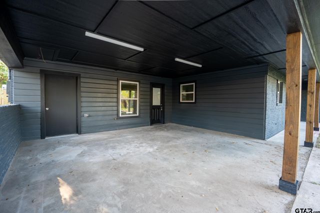 2922 W Azalea, Tyler, TX 75701