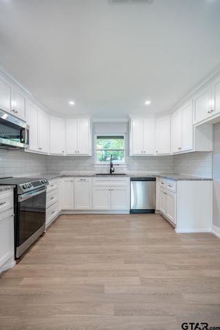 2922 W Azalea, Tyler, TX 75701