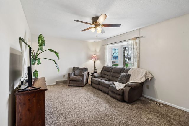 408 NW Linden Street, Ankeny, IA 50023