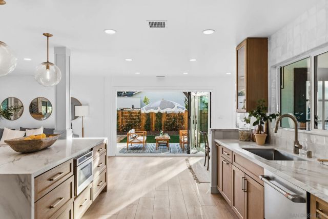 343 Santa Helena, Solana Beach, CA 92075