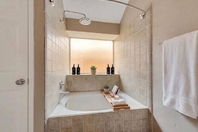 4958 Briar Oaks Lane, Grand Prairie, TX 75052