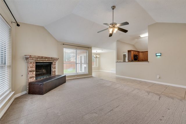 4958 Briar Oaks Lane, Grand Prairie, TX 75052