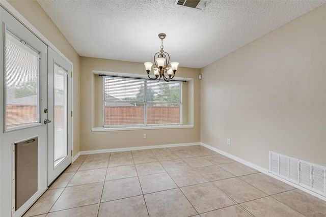 4958 Briar Oaks Lane, Grand Prairie, TX 75052