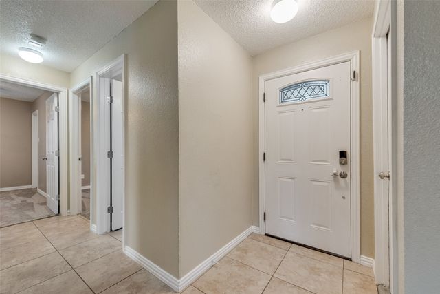 4958 Briar Oaks Lane, Grand Prairie, TX 75052